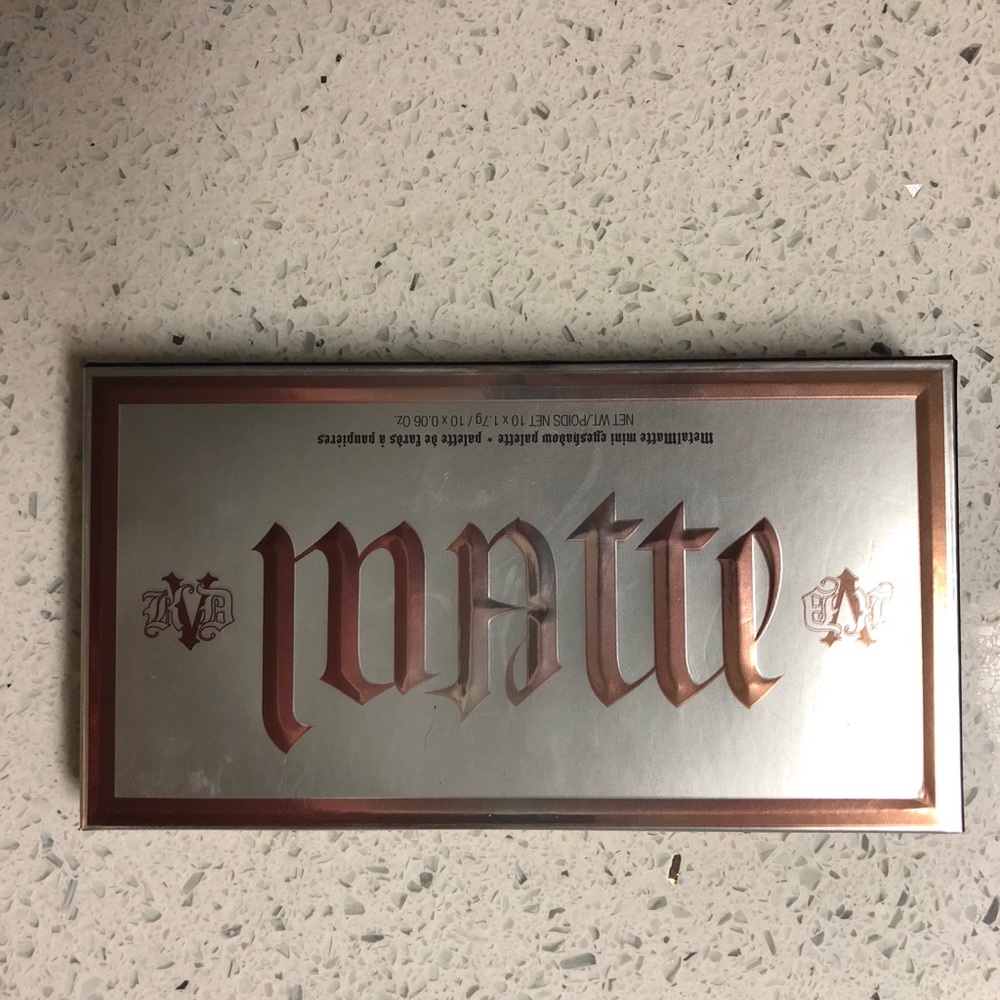 Kat Von D Metal/matte palette